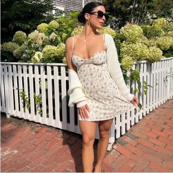 House of CB Christiana Mini Dress in Garden Print XL - Picture 3 of 10